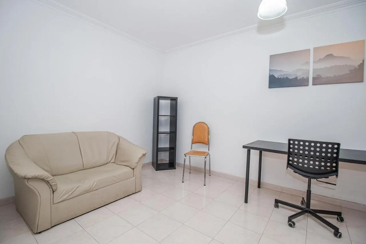 Charming Private Rooms In An Apartment A2 Penha - District de Faro 0*,